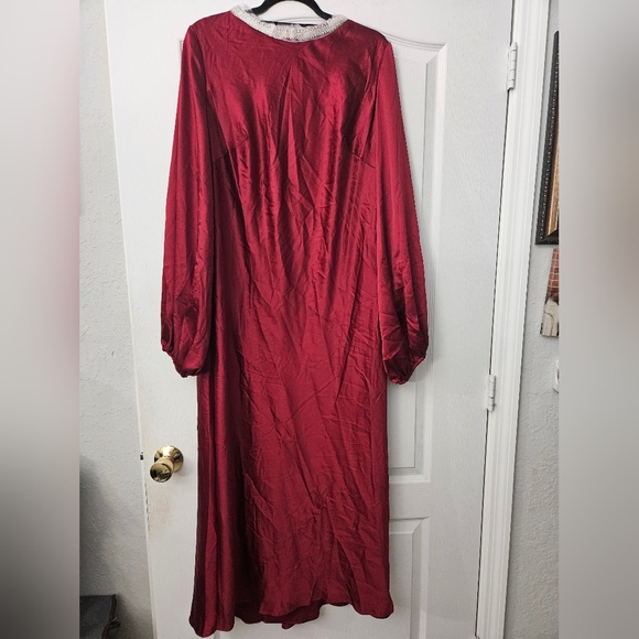 Mac Duggal 27350 Satin Wine Embellished High Neck Dress SZ 14 NWT - Picture 3 of 13
